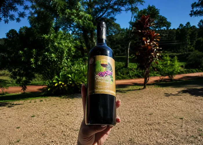 Chalés Privativos com Cozinha, Churrasqueira e Decoração - Sitio Pauletto